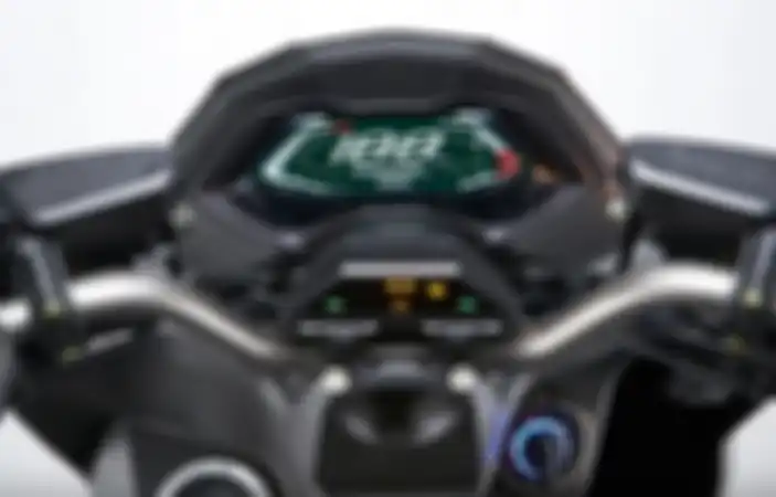 Tampilan speedometer Kymco KRV200 2023 digital dan dilengkapi kode-kode khusus.