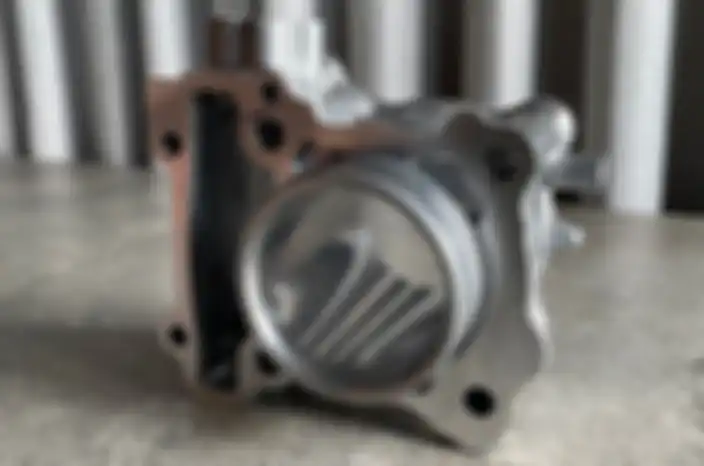 Blok silinder terbaru Yamaha, mirip cermin diberi nama Mirror Bore Cylinder.