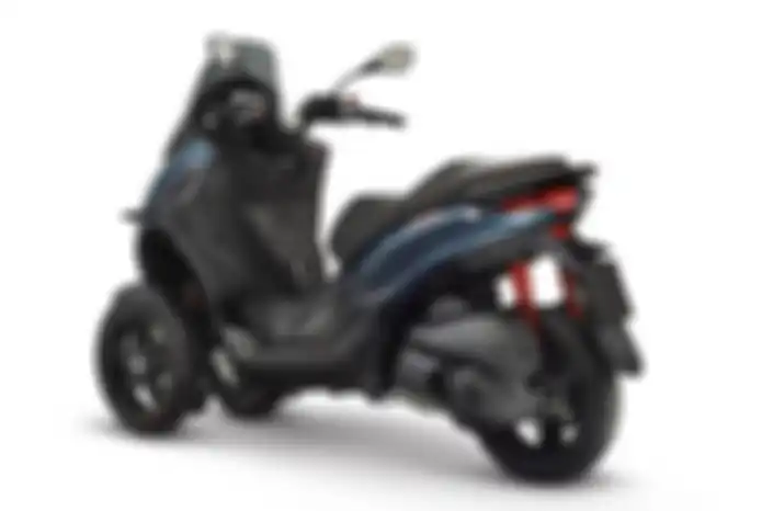 Motor roda tiga Piaggio MP3 300 hpe Sport resmi dirilis PT Piaggio Indonesia.