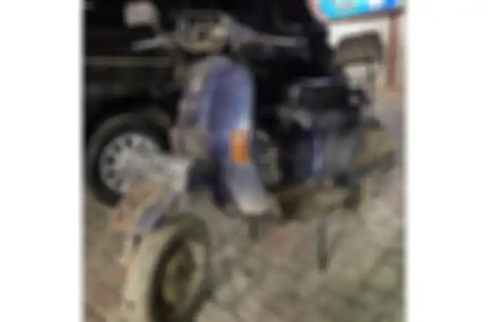 Vespa PS 150 milik pak Husein yang akan direstorasi bengkel Vespa Specialis PX Nusantara