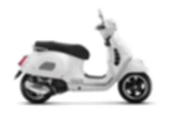 Vespa GTS Super 150 i-get ABS warna White Innocenza.