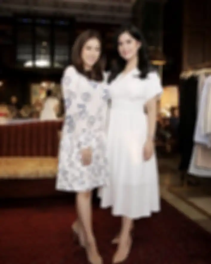 Aliya Rajasa dan Annisa Pohan kompak dalam balutan dress putih