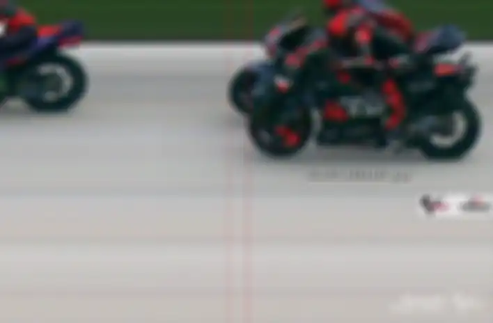 Foto finis Marc Marquez dan Maverick Vinales, gap 0.003 detik.