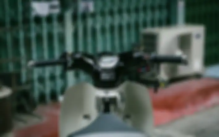Area setang kiri dan kanan Honda Super Cub 125.
