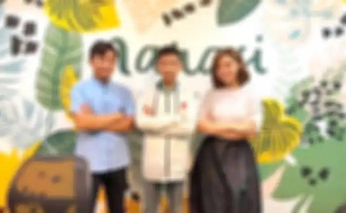 Putra bersama Najwa Shihab, setelah syuting untuk Narasi.TV