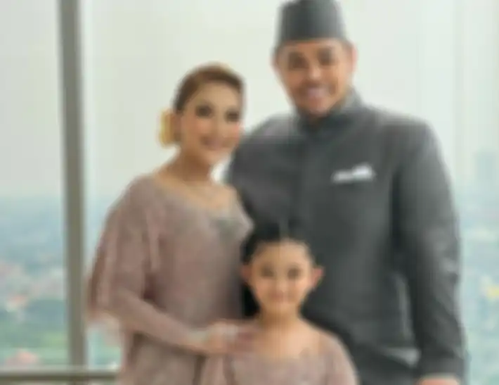 Ivan Gunawan dampingi Ayu Ting Ting di pernikahan Syifa