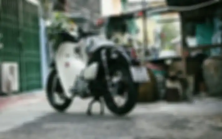 Tampak belakang hasil modifikasi motor Honda Super Cub 125