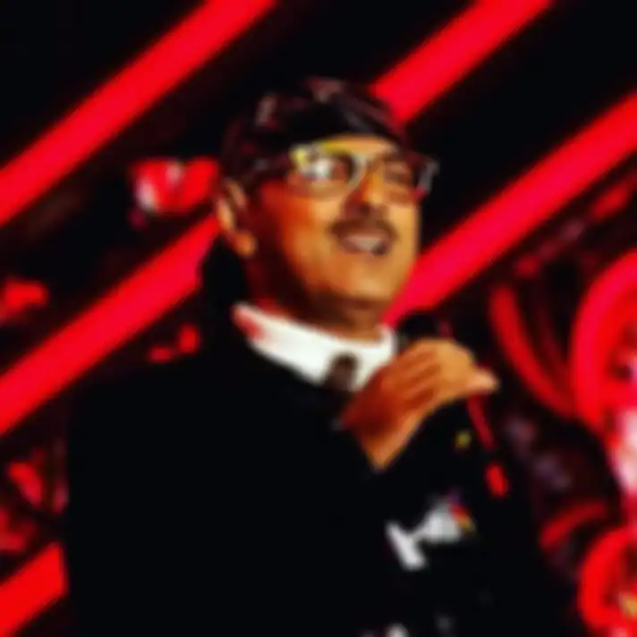Elvy Sukaesih mengunggah foto duka yang membuat Iis Dahlia syok. Pedangdut senior Yus Yunus meninggal dunia di hari Jumat.