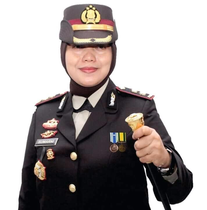 Tudingan Danu terhadap oknum polisi yang terlibat dalam pembunuhan di Subang menjadi pemicu netizen menggeruduk foto Kapolres Subang AKBP Sumarni. 