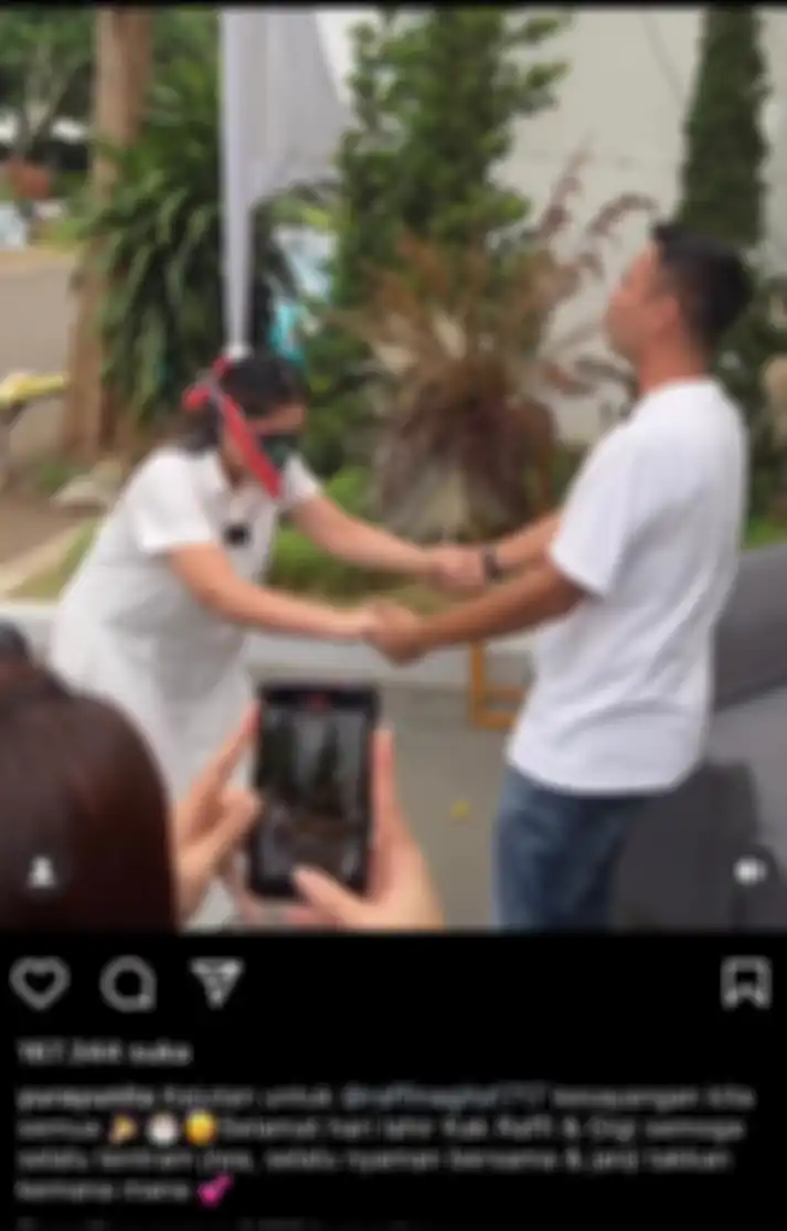 Yura Yunita memberikan kejutan dihari ultah Nagita Slavina dan Raffi Ahmad