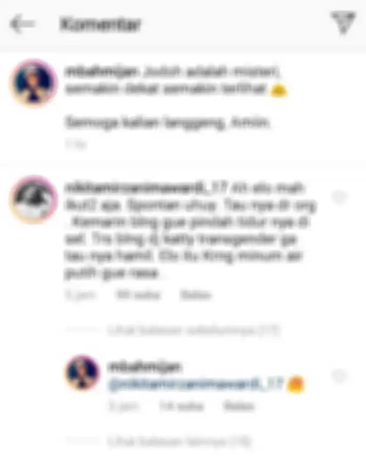 Komentar Nikita Mirzani di Instagram Mbah Mijan soal ramalan hubungan Syahrini dan Reino Barack.