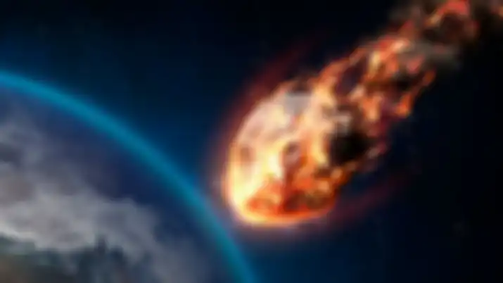 Sebuah asteroid berukuran 650-1.500 meter terpantau meluncur mendekati Bumi.