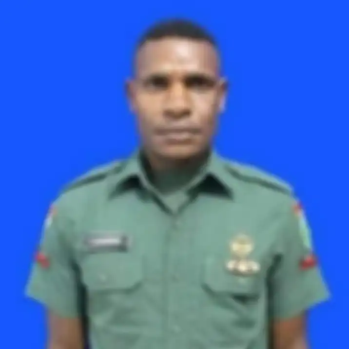Foto Prada Yotam yang lari dari kesatuannya itu mendapat beragam komentar dari pengikut fanpage kelompok teroris KKB Papua.