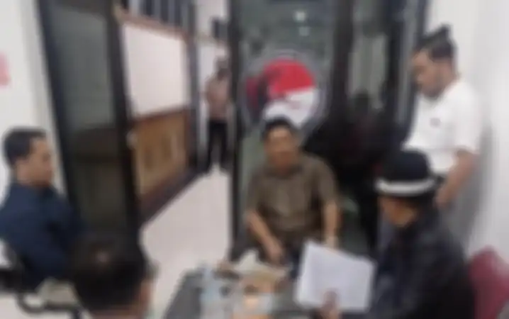 Begini ucapan Kamaruddin Simanjuntak yang bikin Ahok murka. Suami Puput Nastiti ancam polisikan pengacara keluarga Brigadir J. 