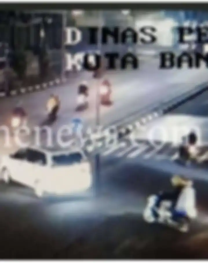 Foto motor biru yang parkir di rumah korban saat penemuan jasad pembunuhan di Subang, Jawa Barat dikulik netizen. 