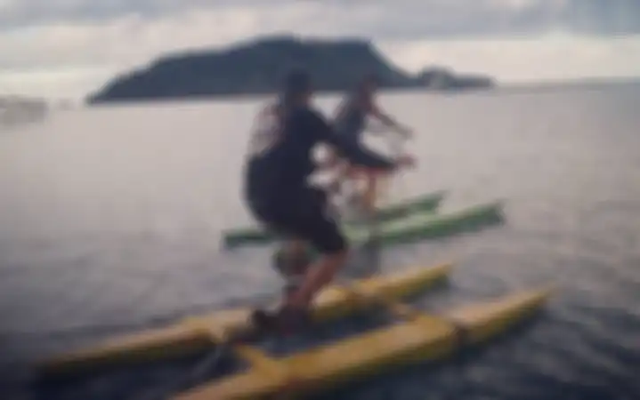 Donal dan Tommy menyempatkan untuk berkunjung ke Water Bike Kampung Bajoe Polman.