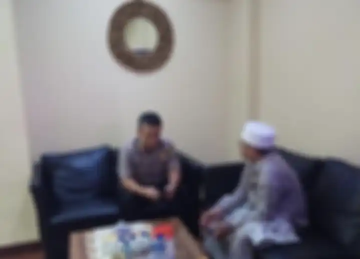 Habib Luthfi Al Haddad meminta Dhia Ul Haq tersangka pengeroyok Ade Armando serahkan diri. Tersangka bersembunyi di ponpes miliknya. 