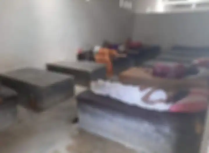 Belum Dapat Bantuan Pemerintah, Terungkap Kondisi Kamar Penampungan Lansia di Ponorogo yang Hanya Beralas Coran Semen, Miris!