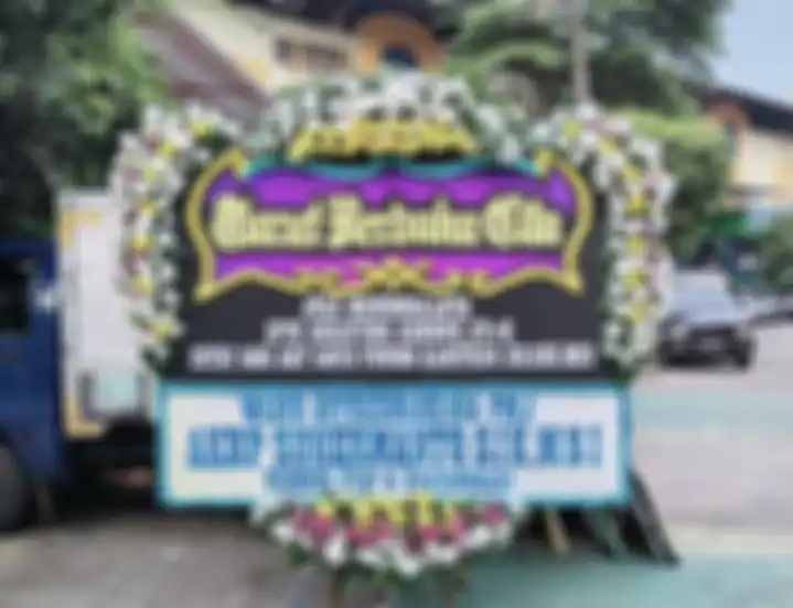 Perwira polisi yang bertugas di Polda Metro Jaya menjadi perhatian petinggi Polri. Dia syok barang-barang almarhumah istrinya dibawa pergi mertua.