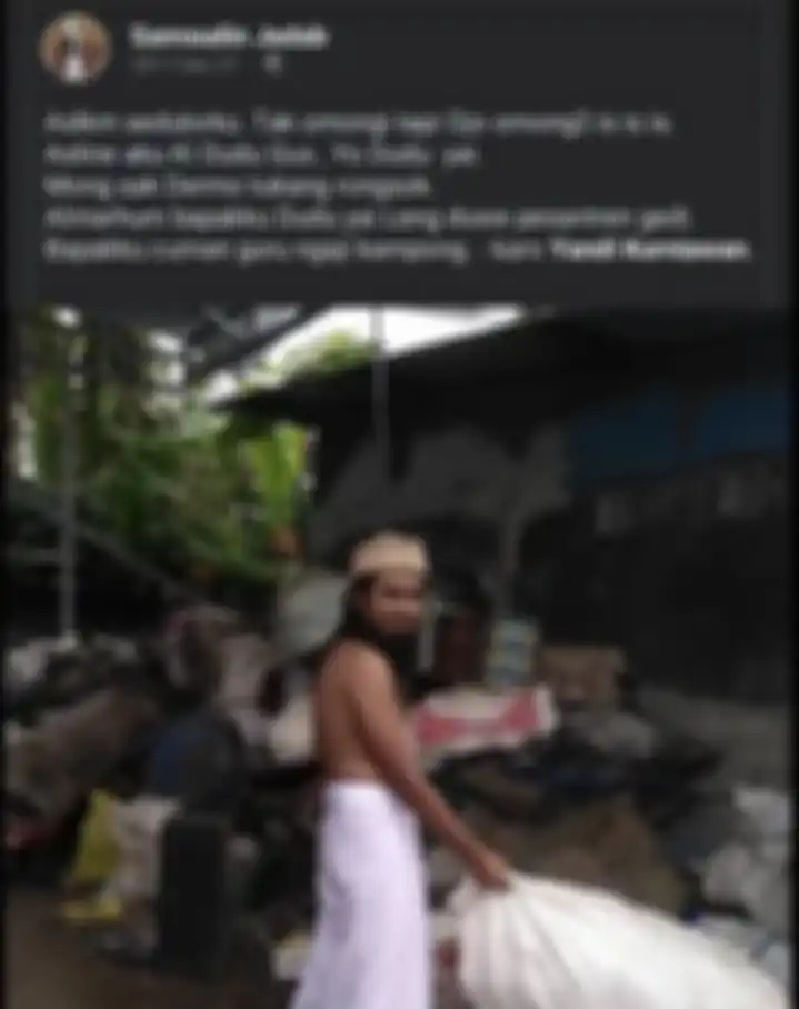 Gus Samsudin yang mengaku bukan kyai didesak jalani profesi ini lagi setelah berseteru dengan Pesulap Merah. Foto YouTuber Blitar digeruduk.