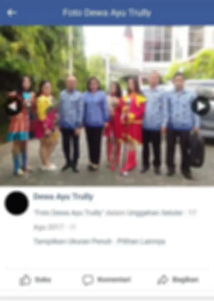 Dari foto yang diunggah netizenl, istri Kapolsek Parigi I Dewa Gede Nurate cukup aktif bersosialisasi lewat Facebook. Dia punya profesi mulia.
