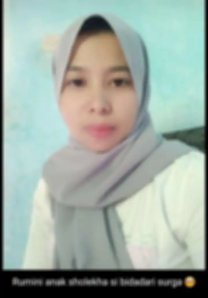Foto Rumini semasa hidup menjadi inspirasi di mana-mana. Kisah Rumini benar-benar mampu memantik nilai-nllai humanis dari netizen.