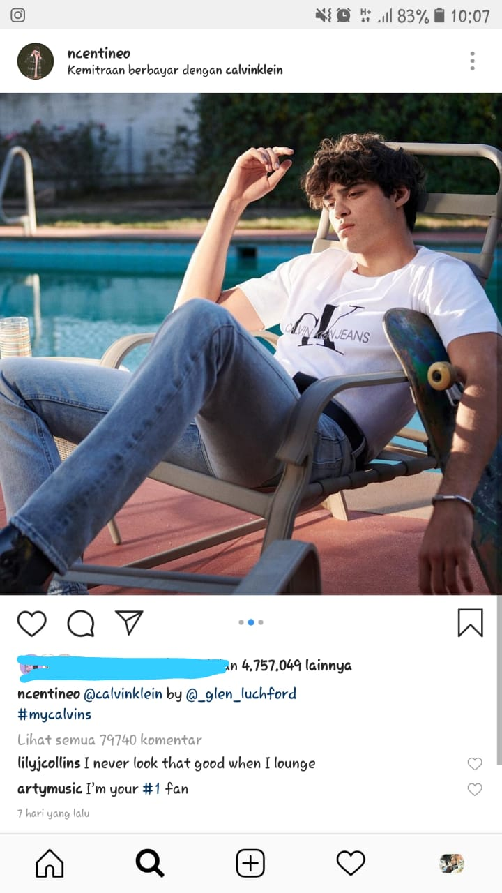 Lily Collins dan Noah Centineo