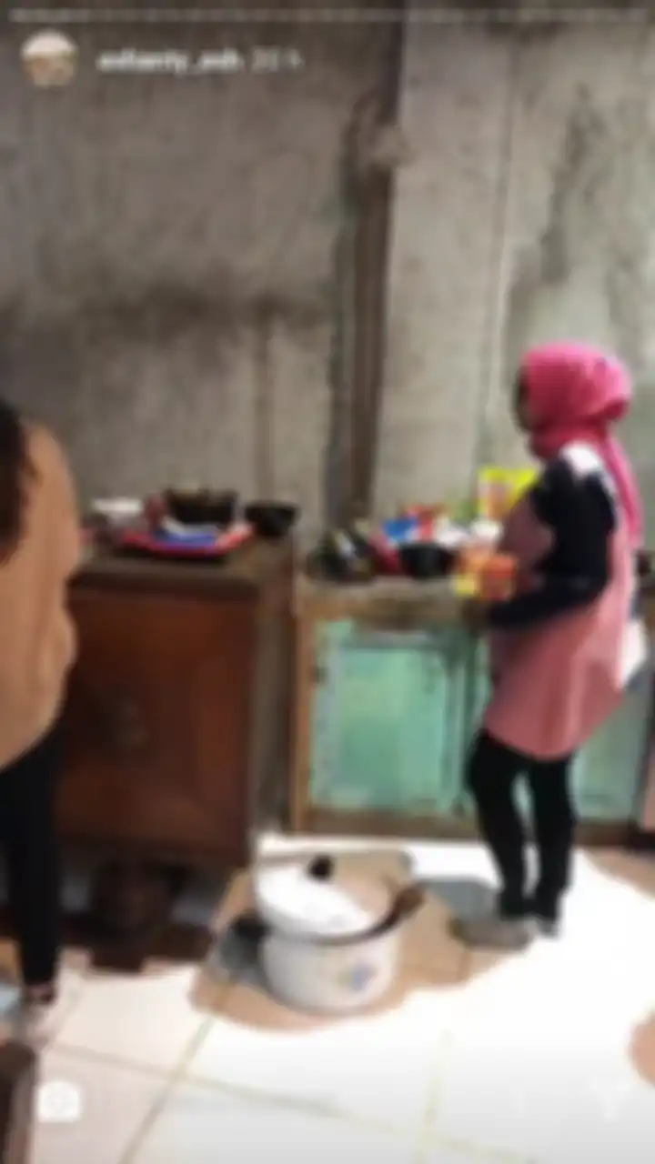   dapur rumah Ahmad Dhani dan Mulan Jameela 
