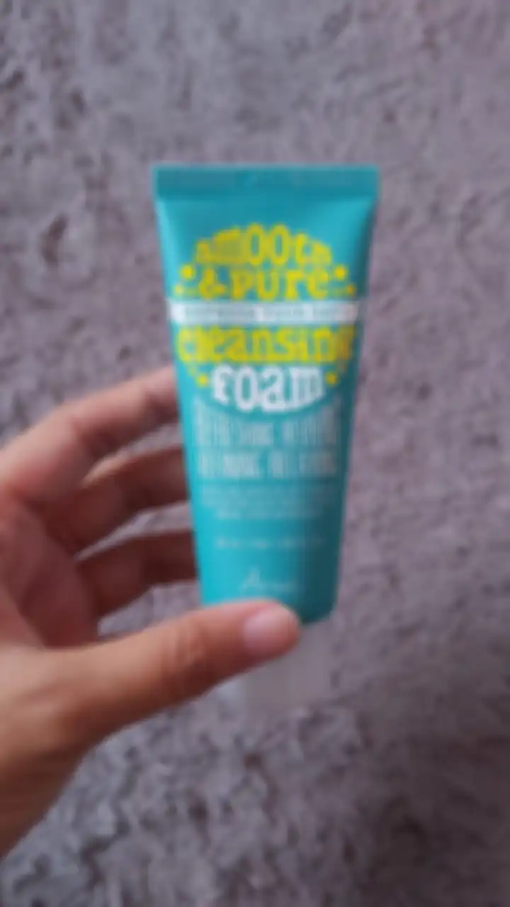 Ariul Smooth & Pure Cleansing Foam