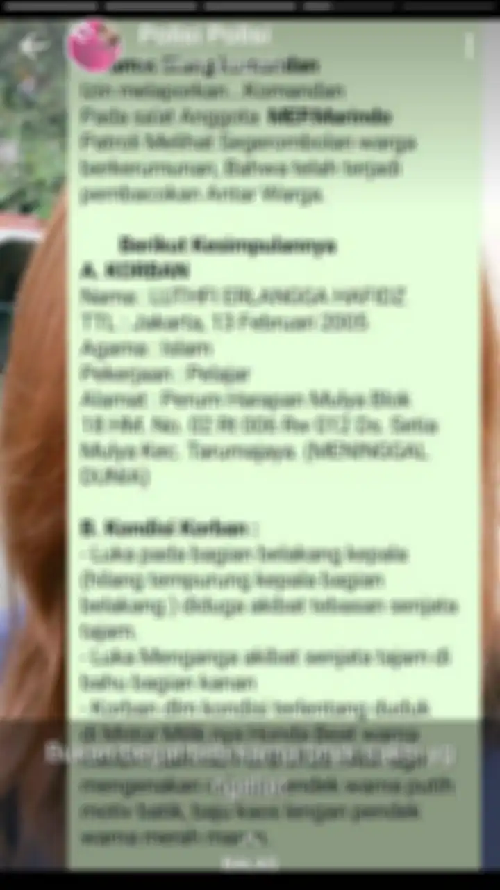 Korban dikenal sebagai siswa yang pendiam dan senang membuat puisi. Dia meregang nyawa gegara diteriaki maling saat mencari kucing.
