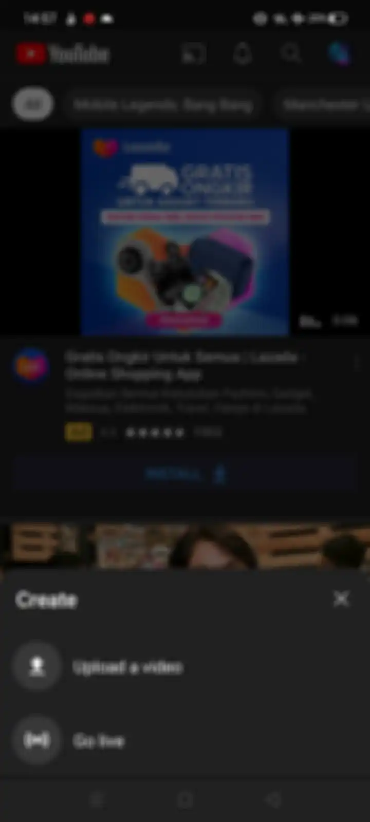 Langkah 1 cara upload video ke YouTube lewat HP.