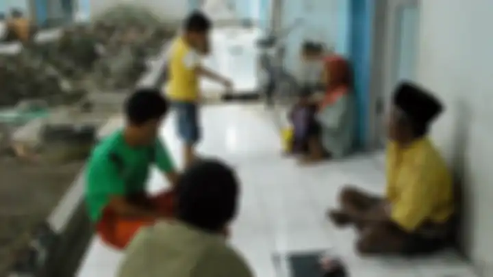 Umat Syiah asal Sampang, Madura, rayakan Idul Fitri dengan keprihatinan.