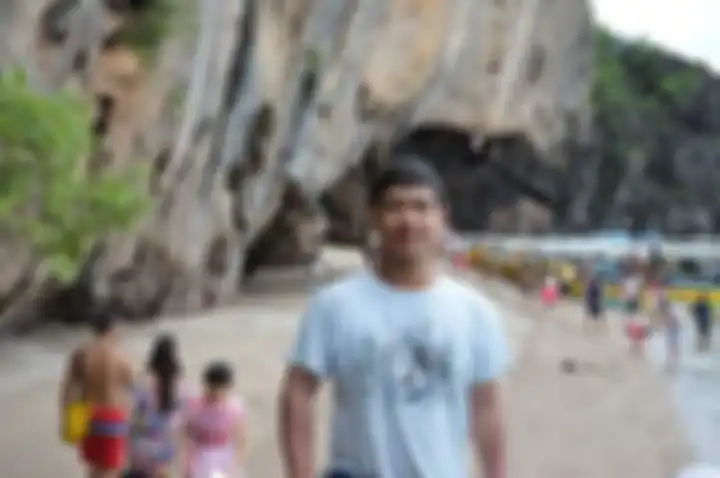 Rekan dokter Agus Sugianto dan keluarganya begitu prihatin atas peristiwa kebakaran di Tambora. Tetangga ungkap sifat asli korban.
