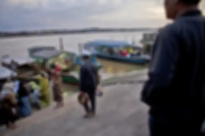 Senja di tepian Sungai Musi, Palembang. Diduga merupakan area pusat kadatuan Sriwijaya pada masa-mas