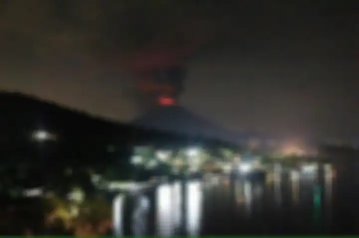 Erupsi magmatik Gunung Agung masih berlangsung hingga saat ini.