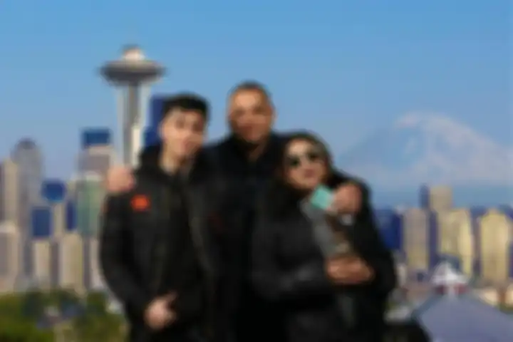 Pedro Carrascalao, Sarah Azhari dan Albany Ray