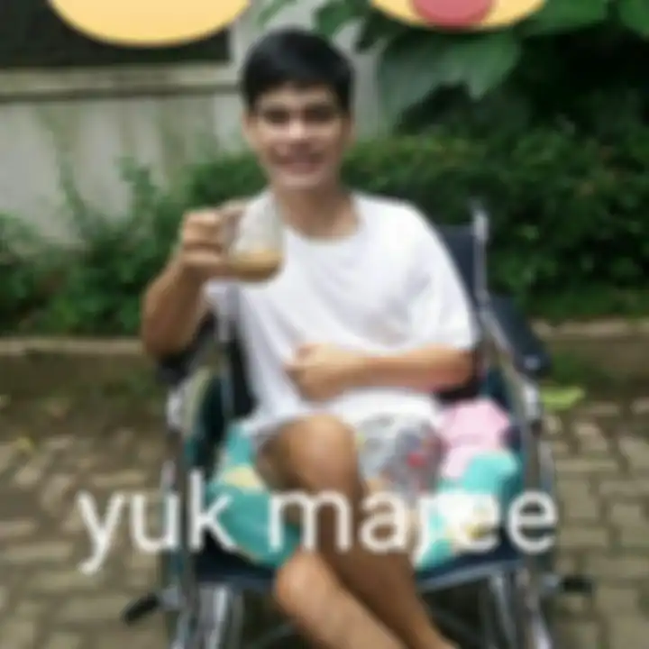 El Ibnu sudah kesulitan bergerak dan harus duduk di kursi roda