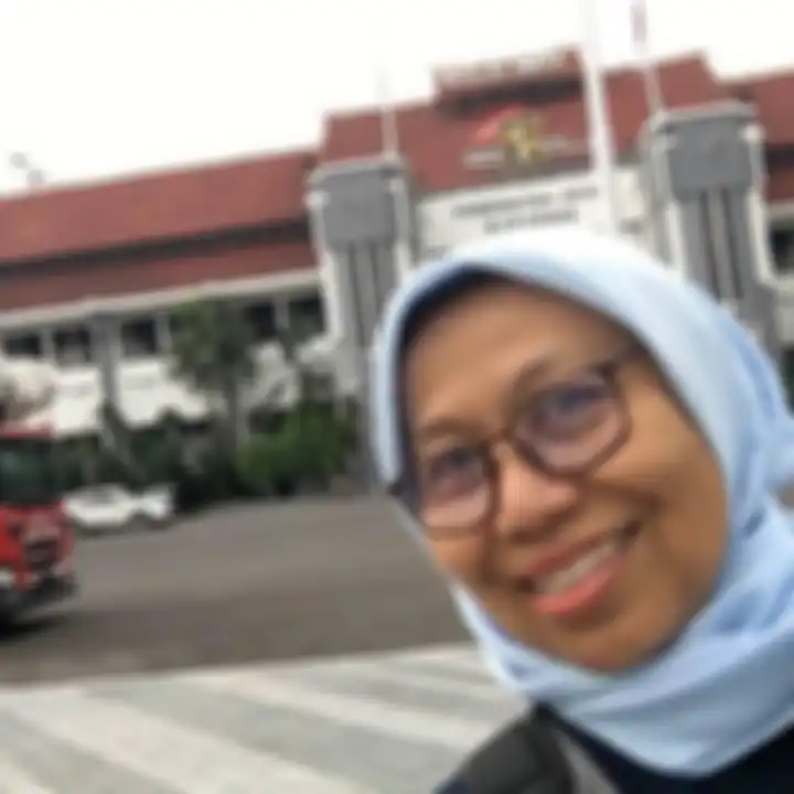 Adik almarhum Dono Warkop, Rani Toersila Soedijono meninggal dunia pada Sabtu (26/6/2021).