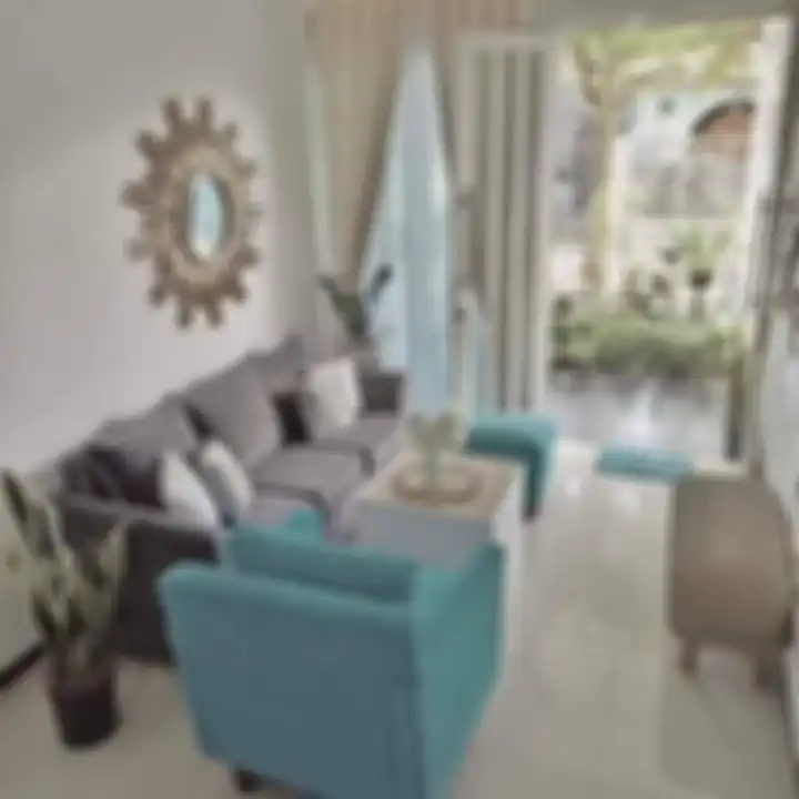 Ilmu feng shui mengatur desain ruang tamu menjadi seperti ini agar bisa membawa hoki masuk ke dalam rumah. 