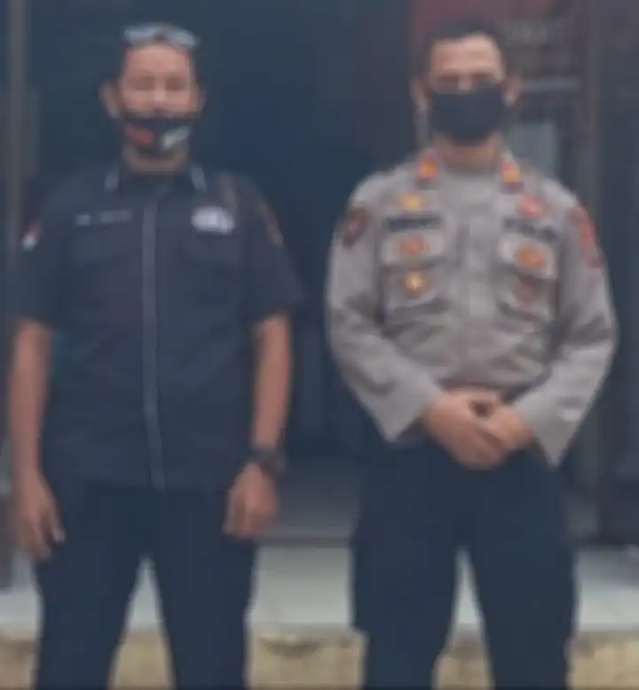 Foto Kapolsek Kutalimbaru AKP Hendri Surbakti (kanan) yang dicopot gegara aib anak buahnya itu akhirnya ditemukan di media sosial.