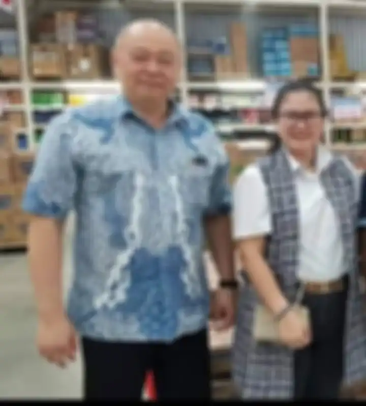 Satpam kompleks perumahan terkenang foto bos Indomaret Yan Bastian yang tertimpa kontainer di Tol Cipularang. Dia mengungkap kebiasaan
