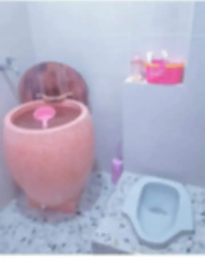Cara pasang WC jongkok ternyata tak serumit yang dikira. Jadi biaya tukang bisa ditabung. Foto hasilnya beri bukti. 