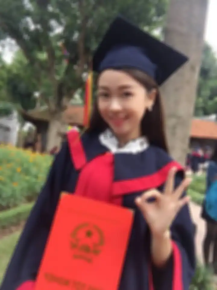 Nguyen Van Anh saat lulus kuliah