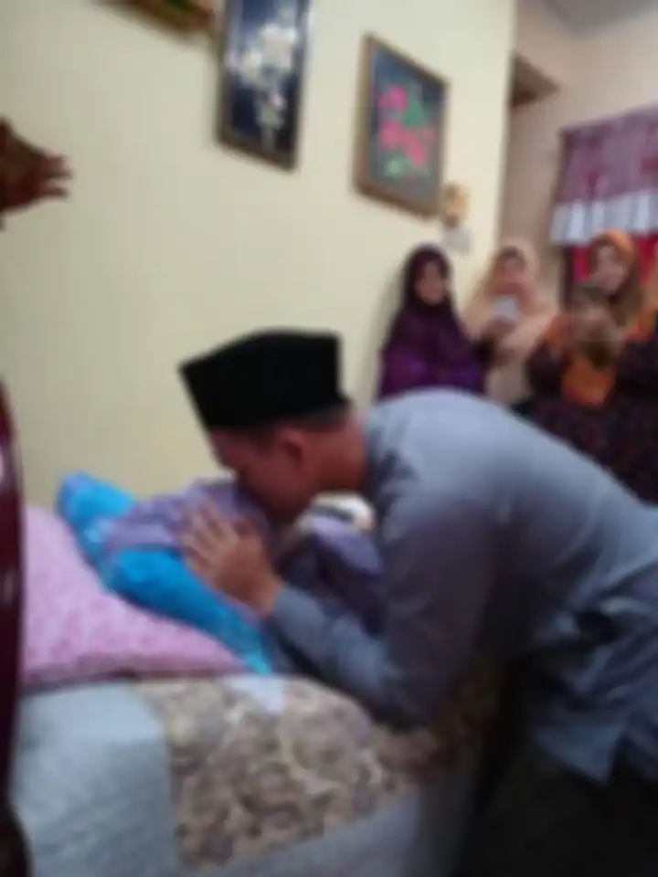 Fatin yang terbaring lemah usai beberapa jam menikah.