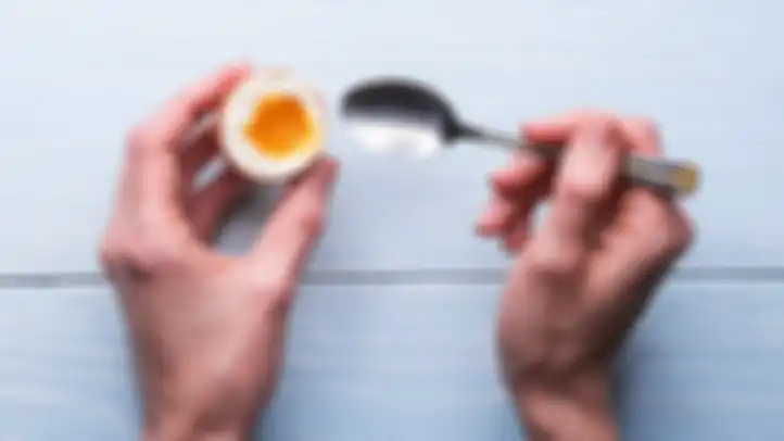 Telur rebus, makanan favorit diet yang bisa membuat tidur malam nyenyak.