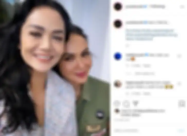 Disebut tak pantas jadi seorang kakak, Yuni Shara bikin netizen heboh tak karuan gegara adu wajah cantik nan mulus bareng sang adik kesayangan, Krisdayanti. 