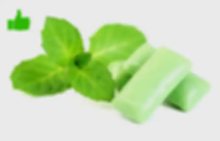 Makan permen mint