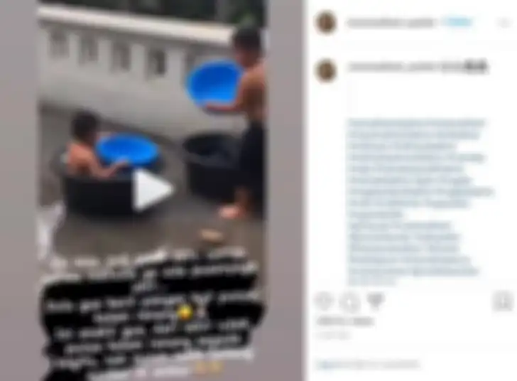 Anak-anak Ardi Bakrie mainan ember