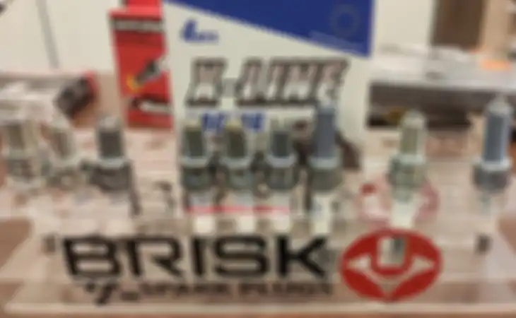 Busi X-LINE dari Brisk ini dibanderol Rp 220 ribu.