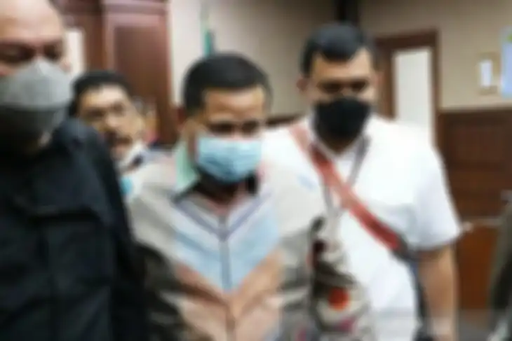 Jenderal bintang dua Napoleon Bonaparte (tengah) dikabarkan menganiaya Muhammad Kece. 